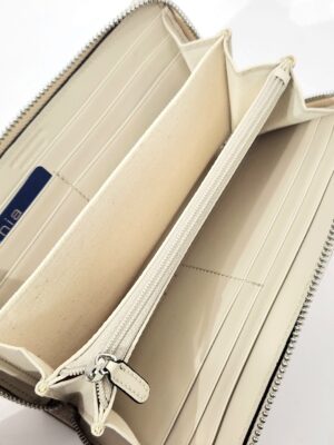 cr2641342 beige
