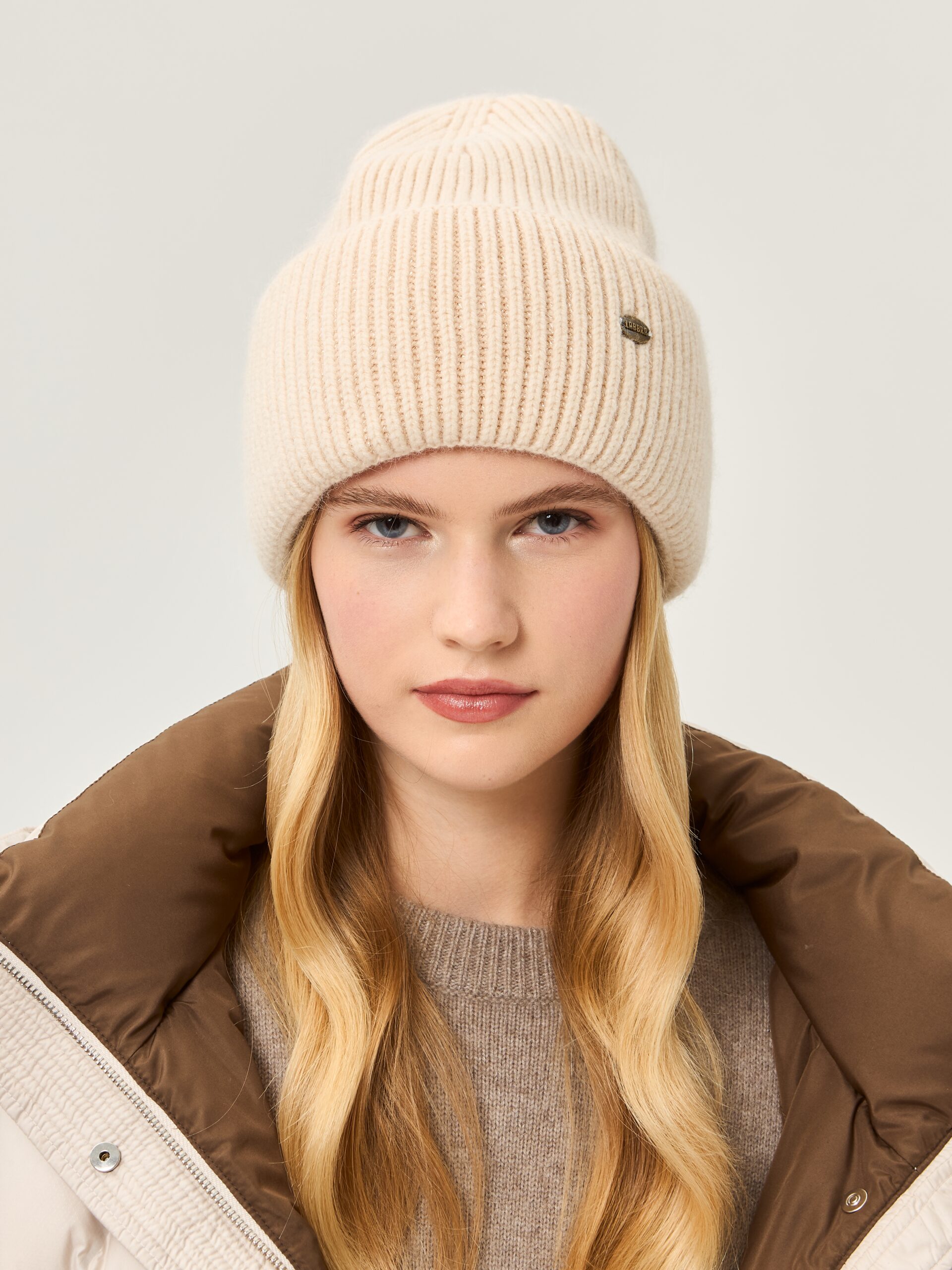 Шапка жен. шерсть+анг+нейл LB-A53073 cream