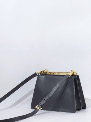 Сумочка кросс-боди Cromia cr1406304 nero средняя Сумочка кросс-боди Cromia cr1406304 nero средняя